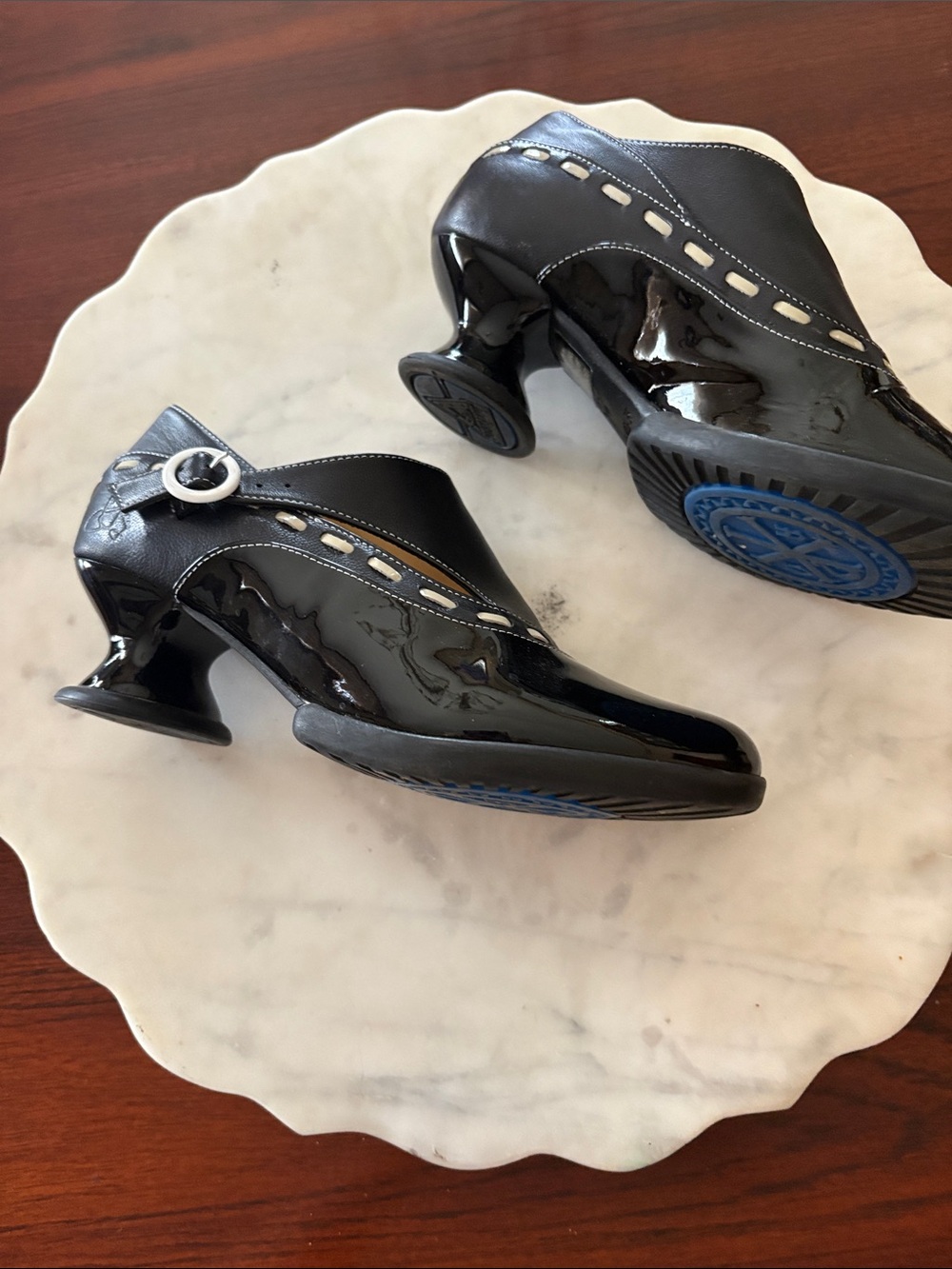 John Fluevog Black Patent & Leather Mary Jane Heels - Picture 5 of 6
